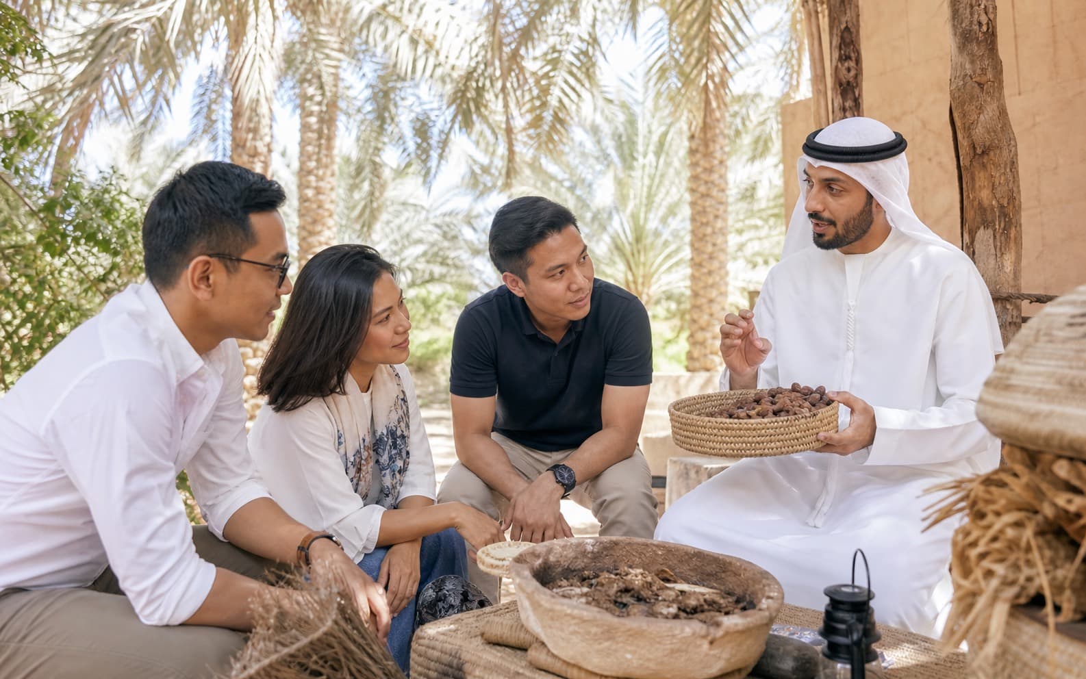 Premium Private UAE Tour by Emirates Story Trails